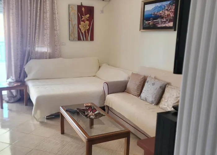 Appartamento Chrisa Gjashtë