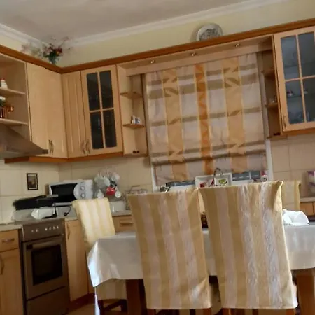 Misel Apartment Gjashte
