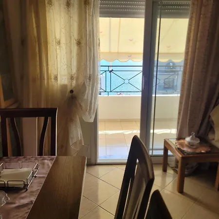 Chrisa 아파트 Gjashtë